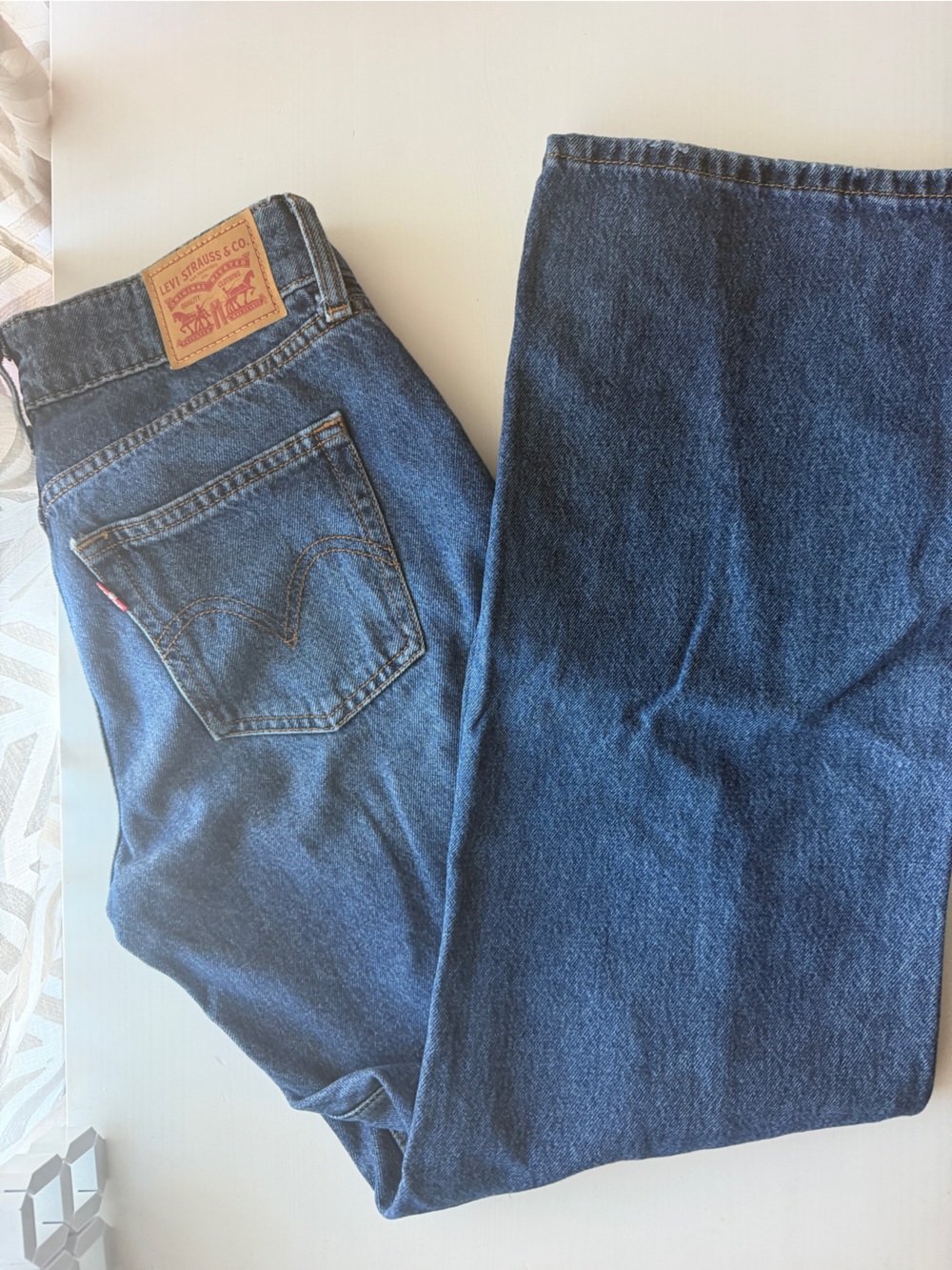 Levi’s superlow loose jeans dark wash